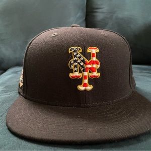 2 New York Mets fitted styled hats. 7 5/8 both. Great condition.
